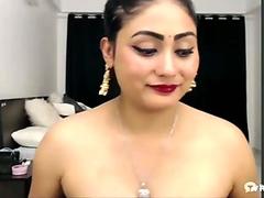 Indian girl oil-massage and masturbation on hotcam